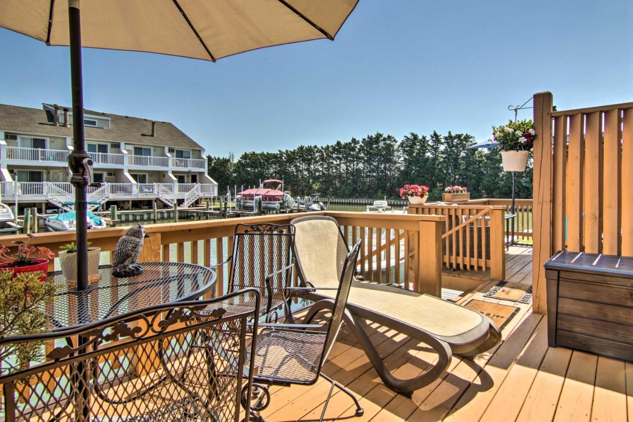 Airy Ocean City Condo On Canal Front With Deck! Екстер'єр фото