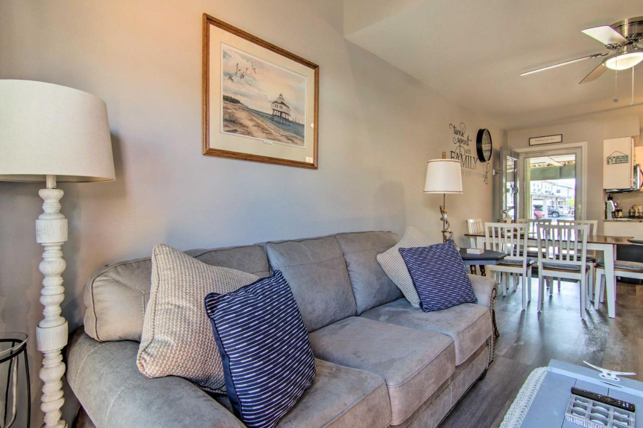 Airy Ocean City Condo On Canal Front With Deck! Екстер'єр фото